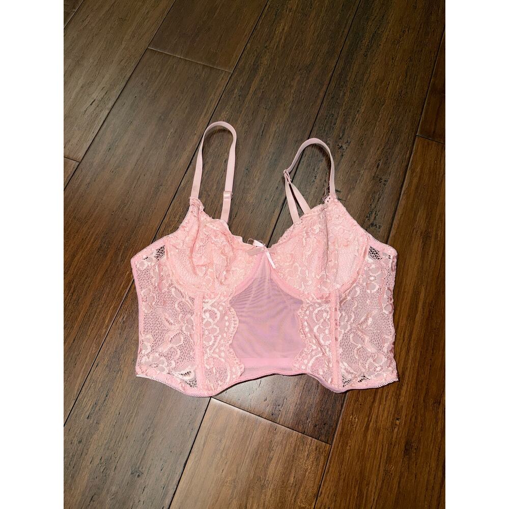 Women's Medium pink lace corset-style top